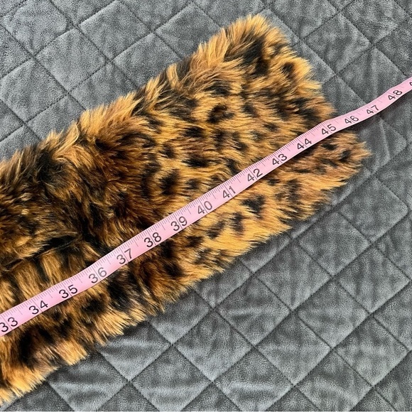 J. Crew Scarf Leopard Animal Print Faux Fur Brown Black Neck Wrap Warmer B24 - Picture 7 of 7